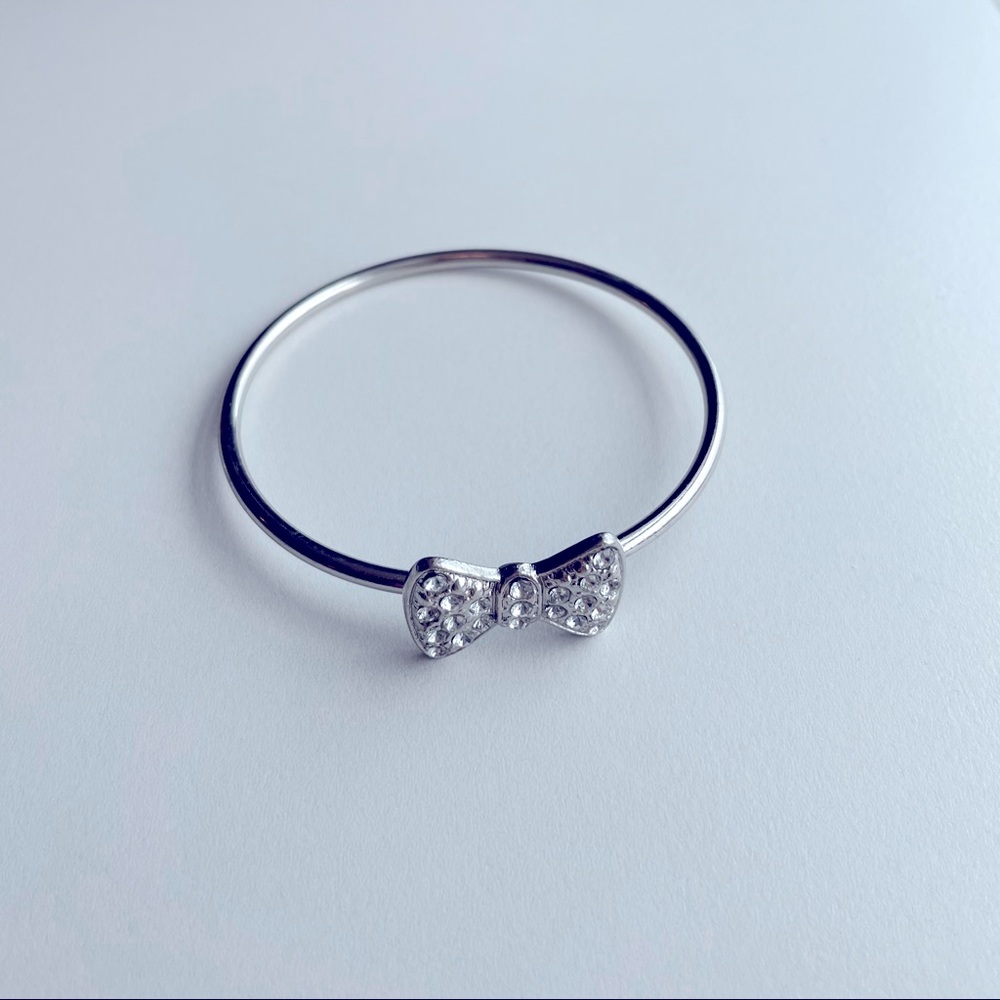 🛍3 for $25🛍 Silver Bow Bangle Bracelet